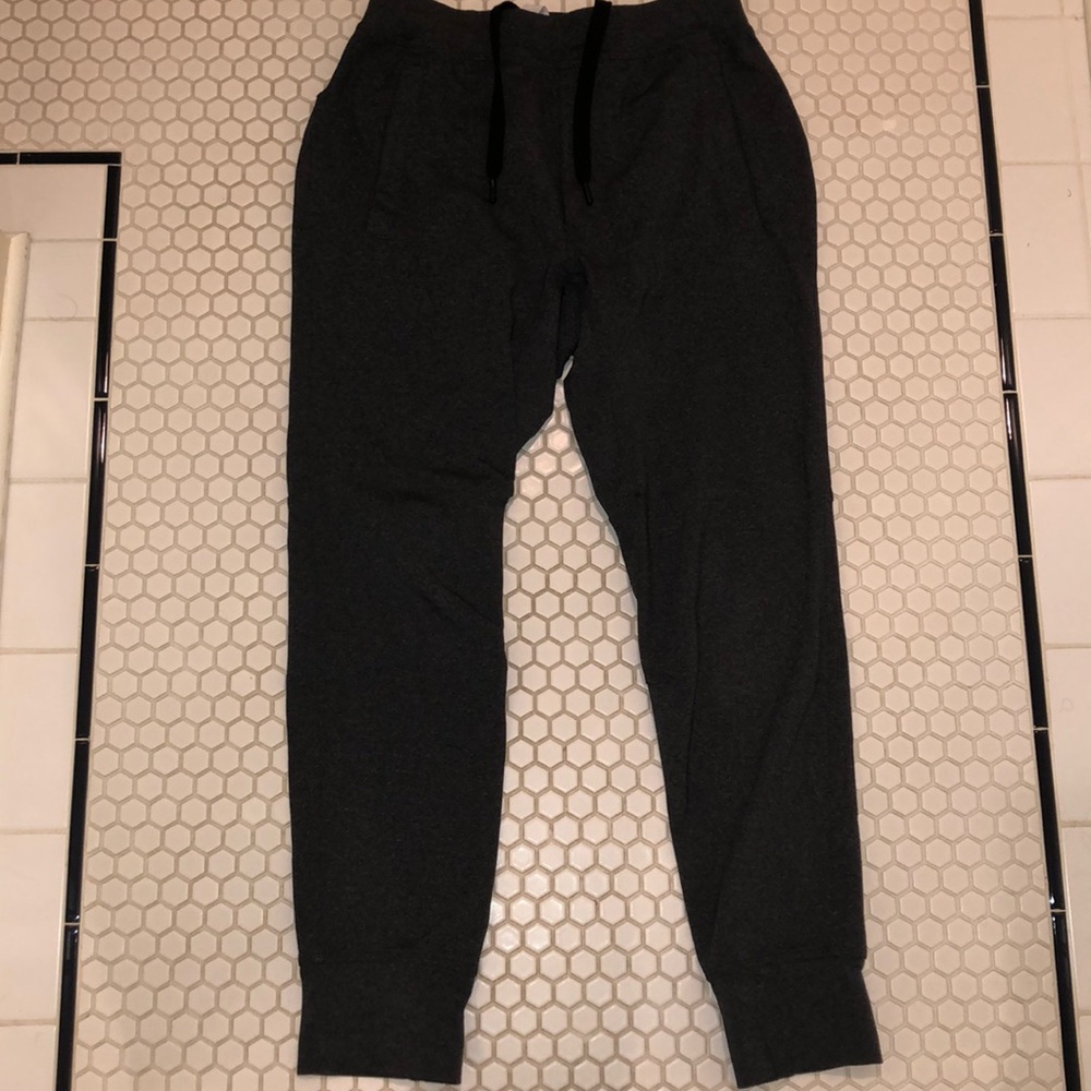 Lululemon Men’s Medium Charcoal Joggers Worn Once